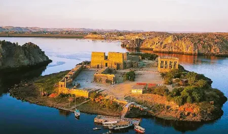 Egypt Nile Cruise Dahabiya: Zahra Dahabiya Private Sailing Luxor to Aswan